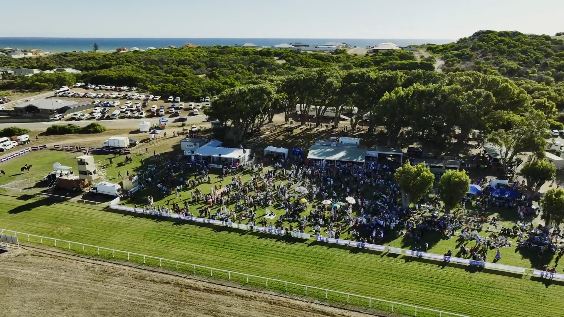 Dongara Races
